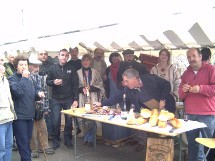 Voyage d'une délégation des Foires de Corse et de la 'Fiera di U Casgiu' dans le Cantal Voyage d'une délégation des Foires de Corse et de la 'Fiera di U Casgiu' dans le Cantal